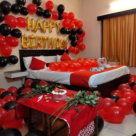 Goroomgo Blue Bell Bhubaneswar - Well Decorated Room -Wifi And Parking Facilities Available מראה חיצוני תמונה